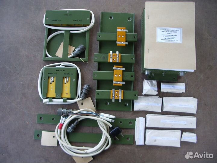 Армейское зарядное устройство узм-Р