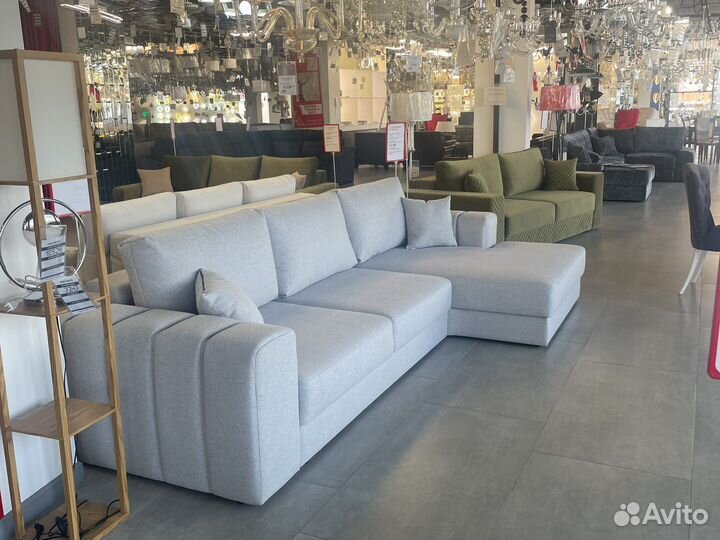 Продавец в мебельный магазин