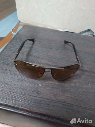 Солнцезащитные очки