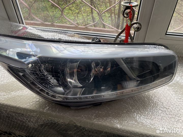 92102A2220 Hyundai-Kia Фара правая KIA ceed 2012)