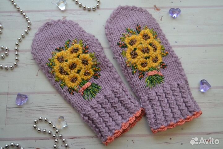 Варежки с вышивкой
