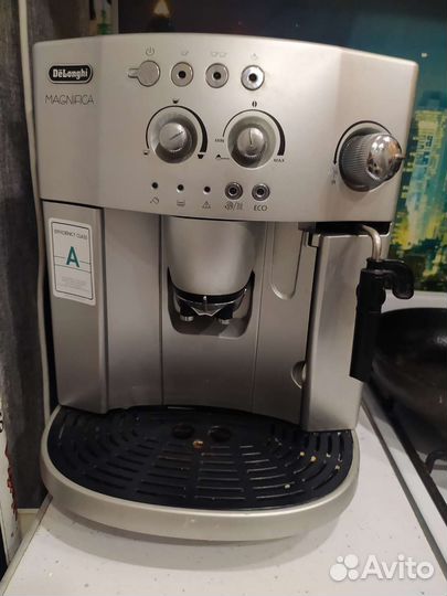Кофемашина delonghi magnifica