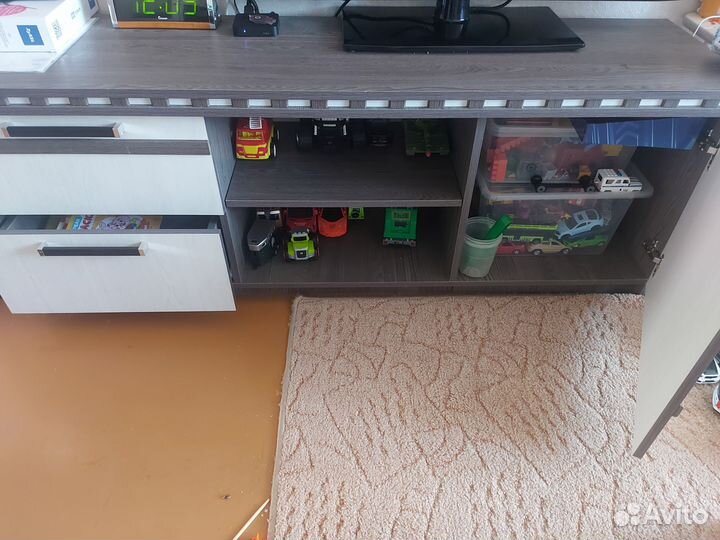 Тумба под телевизор