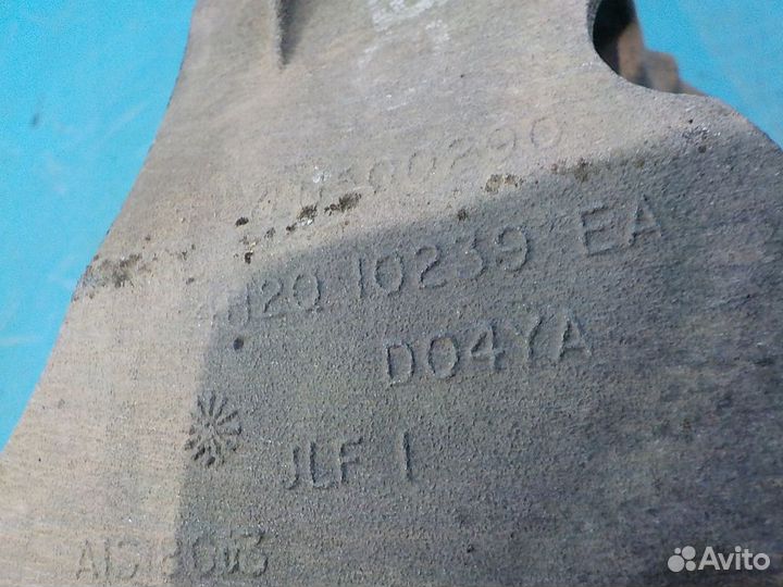 Кронштейн генератора land rover Discovery 3 2004-2