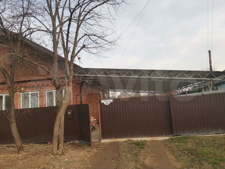 Дом 160 м² на участке 13 сот.