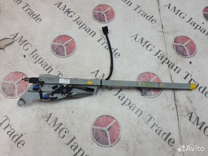 Механизм подачи ремня на Mercedes-Benz W140 CL SEC