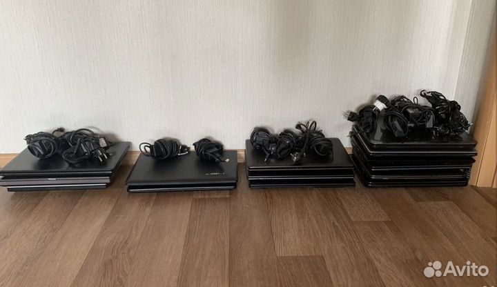 16 ноутбуков высвобожденные с офиса на SSD