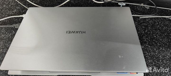 Ноутбук Huawei matebook