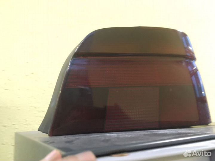 Задний правый фонарь BMW E39 (затемненный)