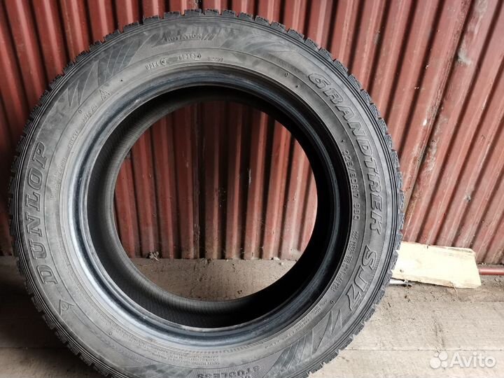 Dunlop Grandtrek SJ7 225/60 R17