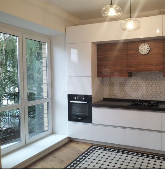 4-к. квартира, 140 м², 2/5 эт.