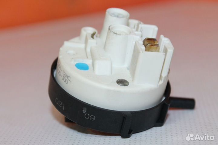 Прессостат Whirlpool 481227128554 бу. 1723