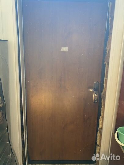 Металлическая дверь бу
