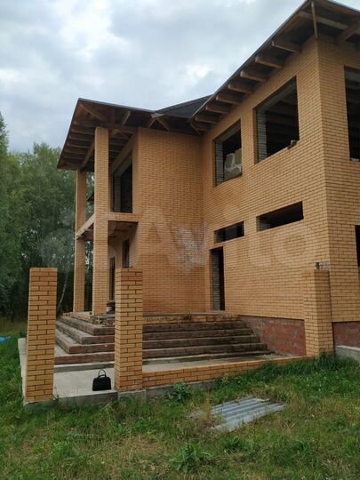 Коттедж 350 м² на участке 6 сот.