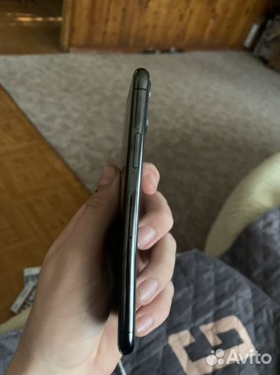 iPhone 11 Pro, 64 ГБ
