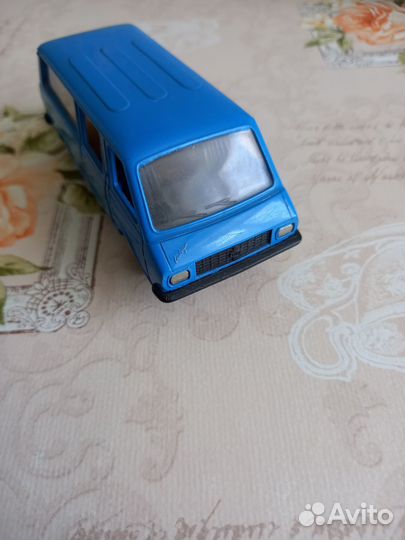 Модель автомобиля раф 2203