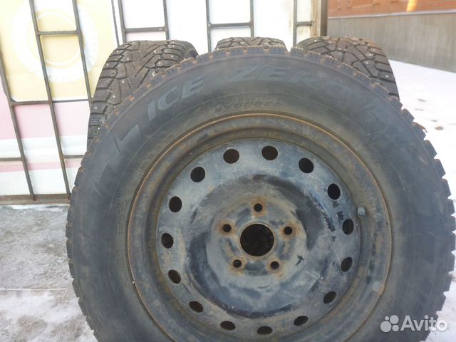Firestone F560 215/65 R16