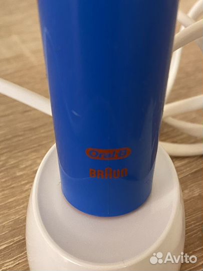 Зубная щетка Oral-B braun