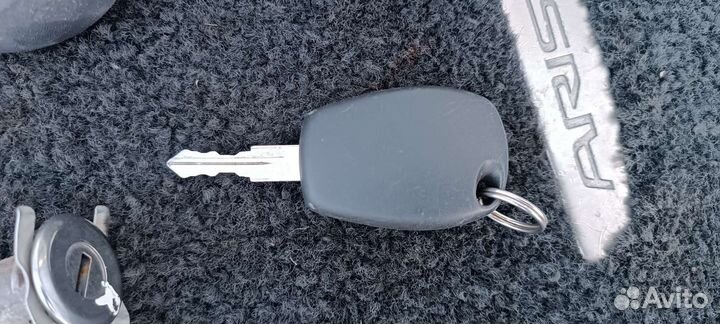 Замок зажигания Рено Логан 1 комплект