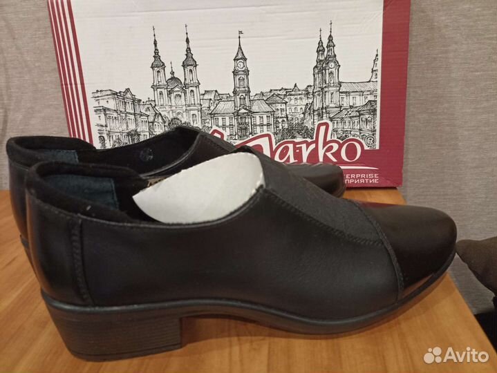 Новые кожаные туфли