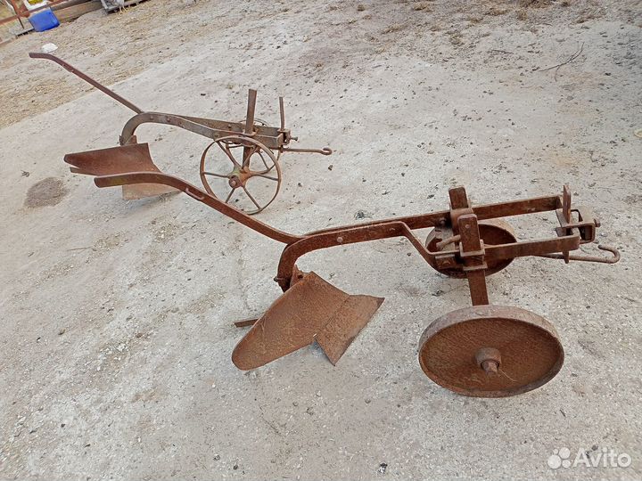 Конный плуг