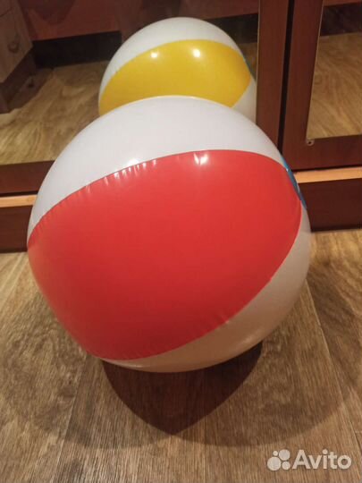 Большой надувной мяч
