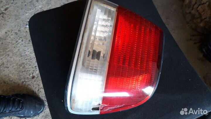 Стоп сигнал nissan sunny fb15