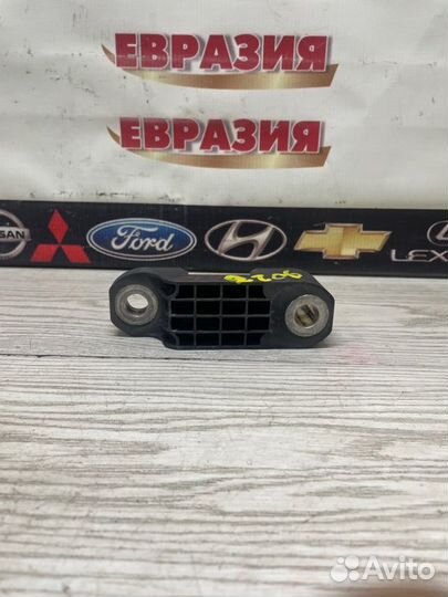 Крепление стабилизатора переднее Bmw 5-Series G30