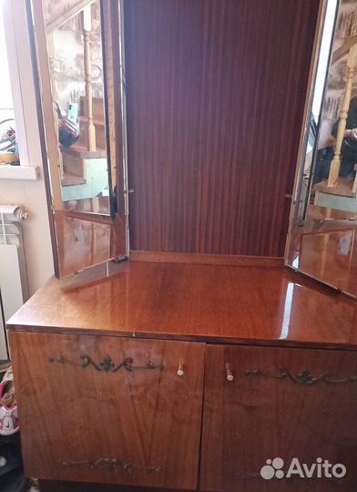 Трильяж с зеркалом