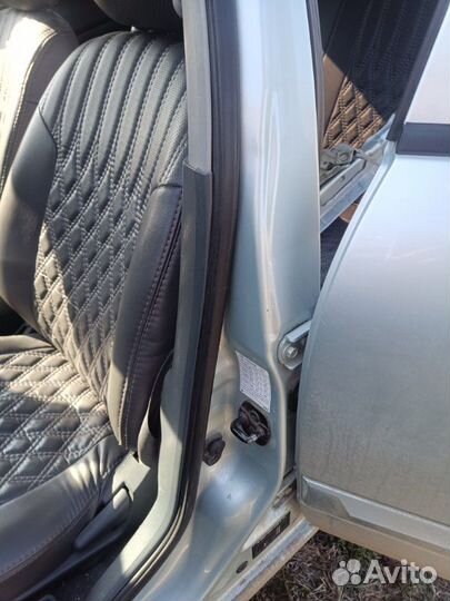 Центральная стойка кузова левая Nissan Almera