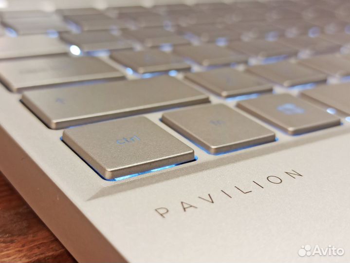 Hp pavilion 13-an1080ur /Core i3 10gen / SSD 512