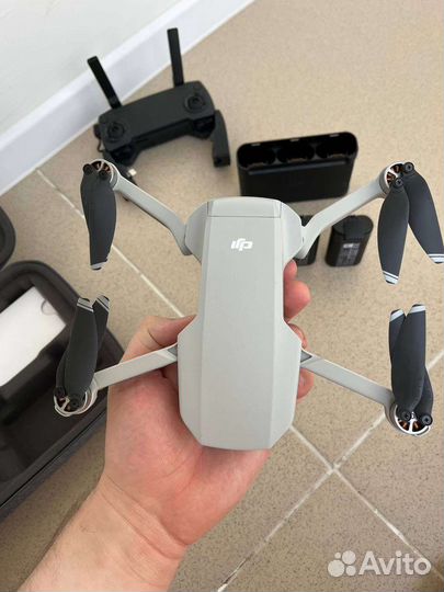 Продам квадрокоптер DJI mavic mini fly more combo