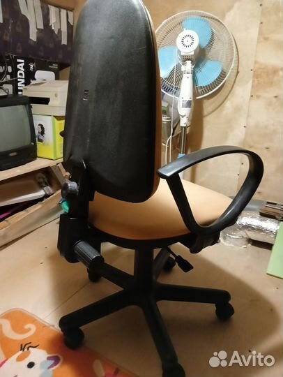 Компьютерное кресло