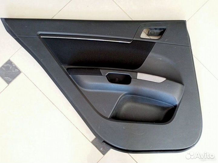 Обшивки дверей Geely Emgrand EC7 2011-2016