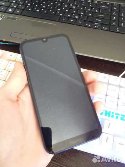 Телефон huawei 8C
