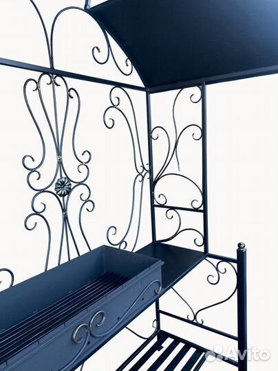 Мангал с крышей