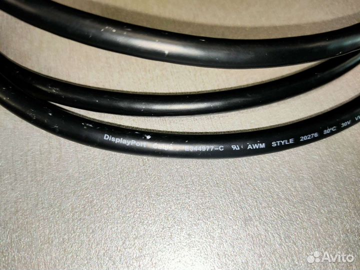 Кабель для компьютера displayport
