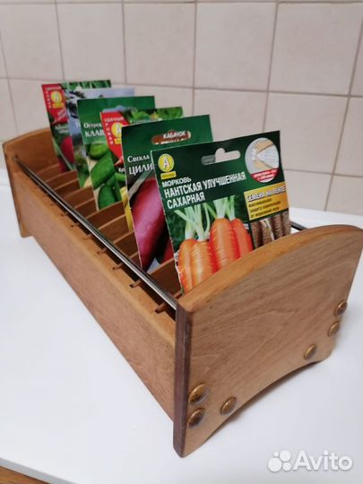 Органайзер для семян деревянный
