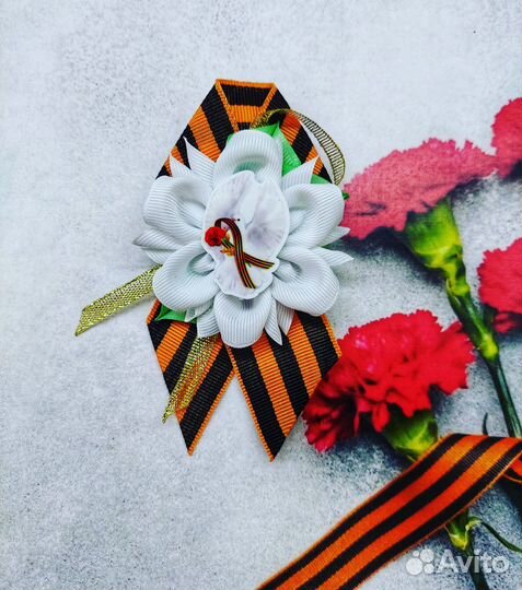 Брошь на 9 мая
