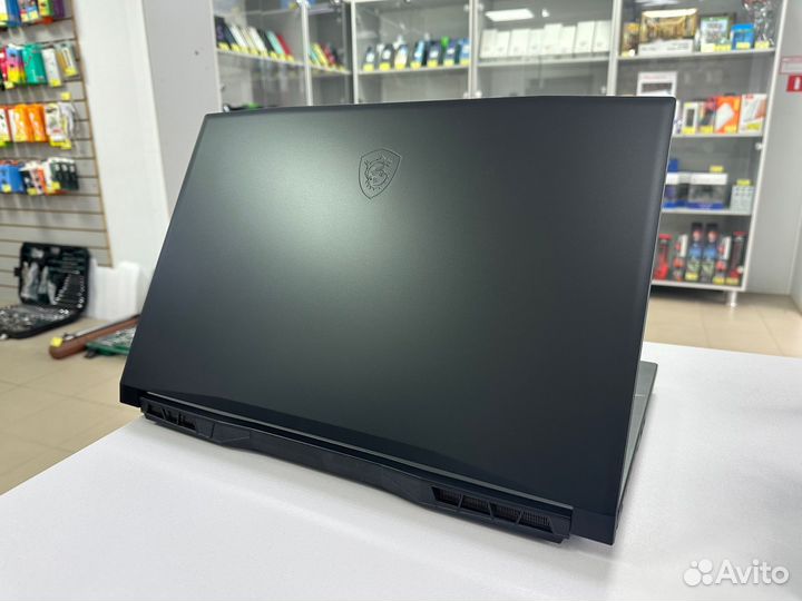 Ноутбук MSI Core i5-11260H 2.60GHz Ram 8gb