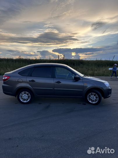 LADA Granta 1.6 МТ, 2017, 129 000 км