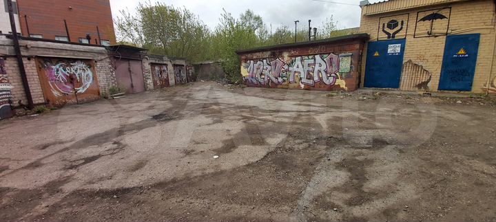 Гараж, > 30 м²