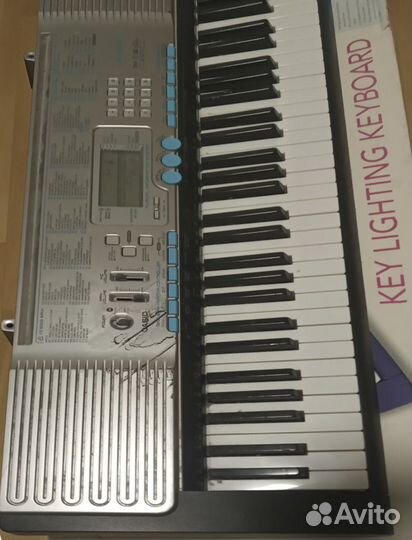 Синтезатор Casio LK-220