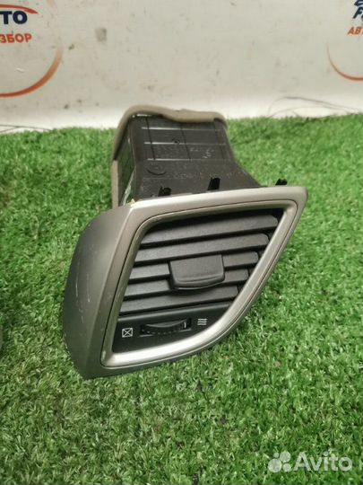Воздуховод салона Mazda 3 хетчбэк BM 2.0 PE 2018
