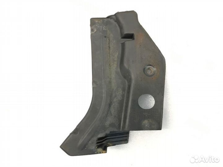 Пыльник двигателя левый Chevrolet Cruze седан 1.8