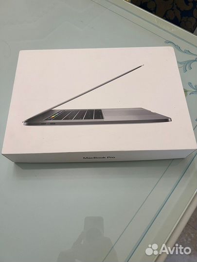 Mac book pro 15-inch 2016 года большой экран