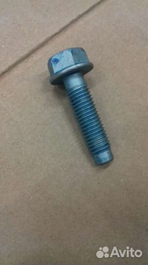 Болт Nissan 01125N1151