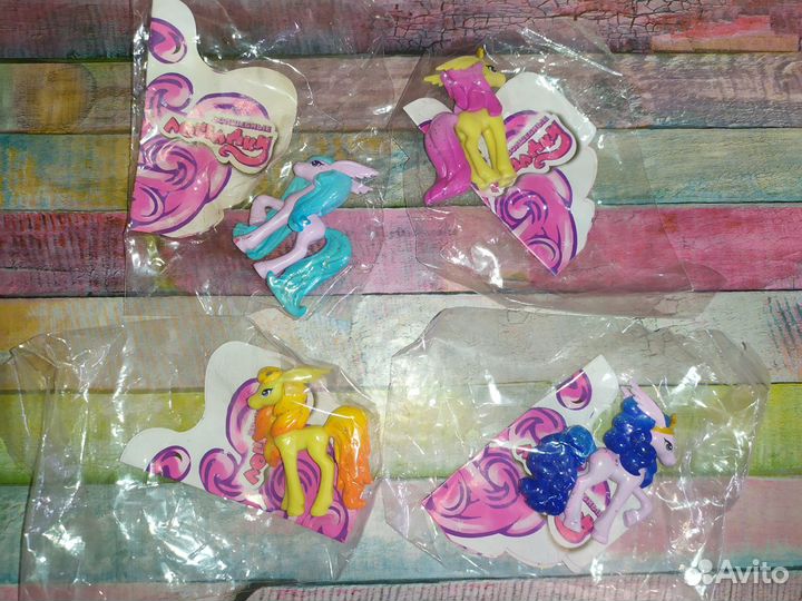 Фигурки Пони, Девочек из разных шок.яиц и десертов