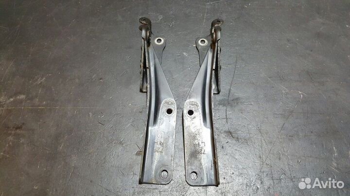 Петля капота Subaru Forester SG EJ25 07