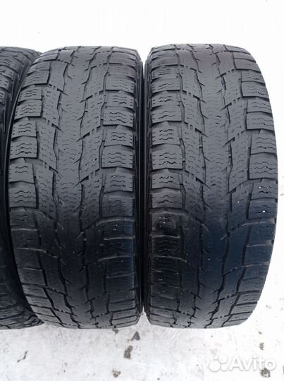 Nokian Tyres Hakkapeliitta CR3 215/60 R17C